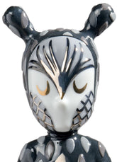The Guest By Rolito Figurine, Small Model - Numbered Edition